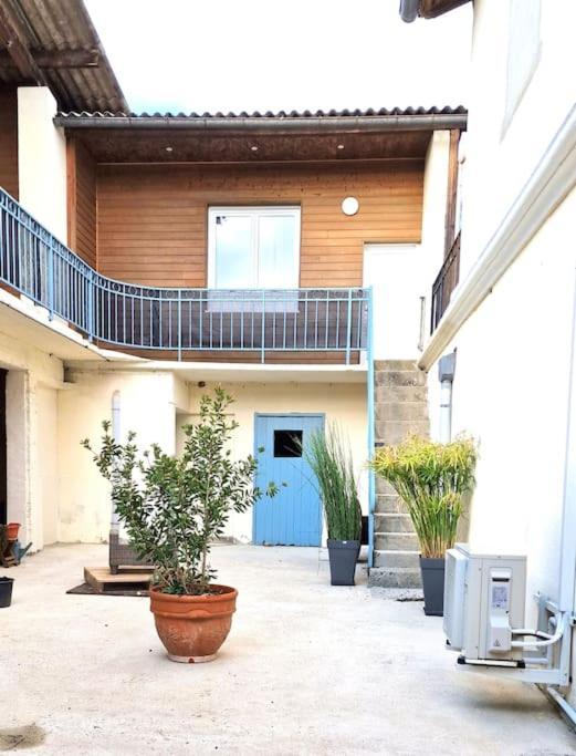 Independant. Apartment